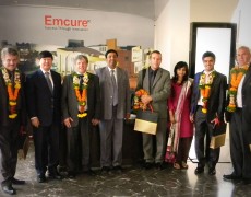 El Cónsul Dr Sergio Lais Suárez junto al ministro Padula visitó la empresa Emcure en la India